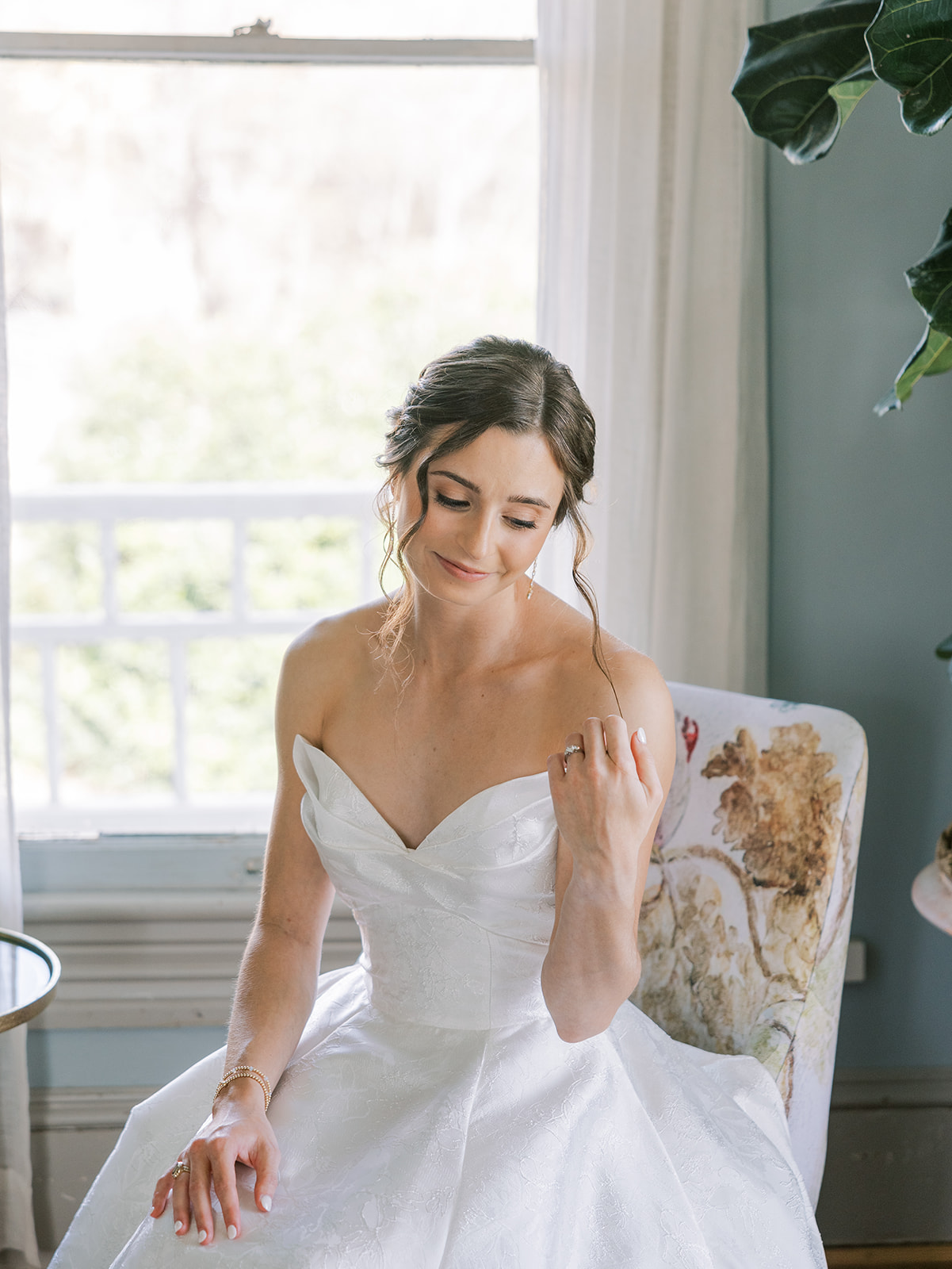 Barr Mansion Wedding Photos Bride getting ready
