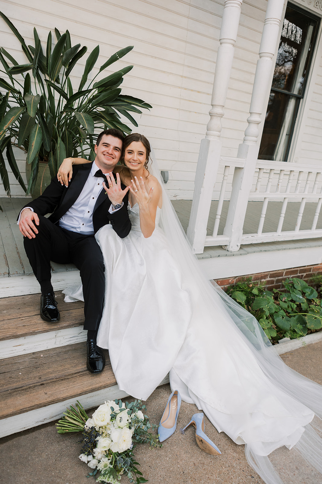 Barr Mansion Wedding Photos bride and groom portraits