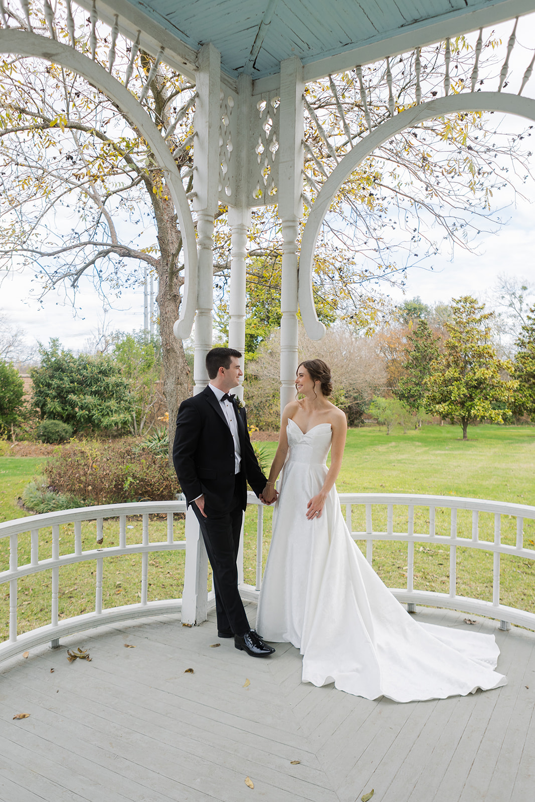 Barr Mansion Wedding Photos bride and groom portraits